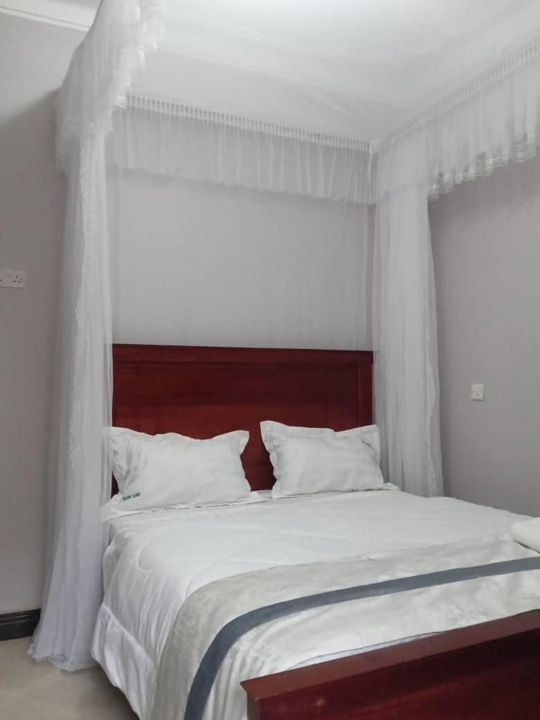 Onyx Motel And Suites Mbarara 外观 照片